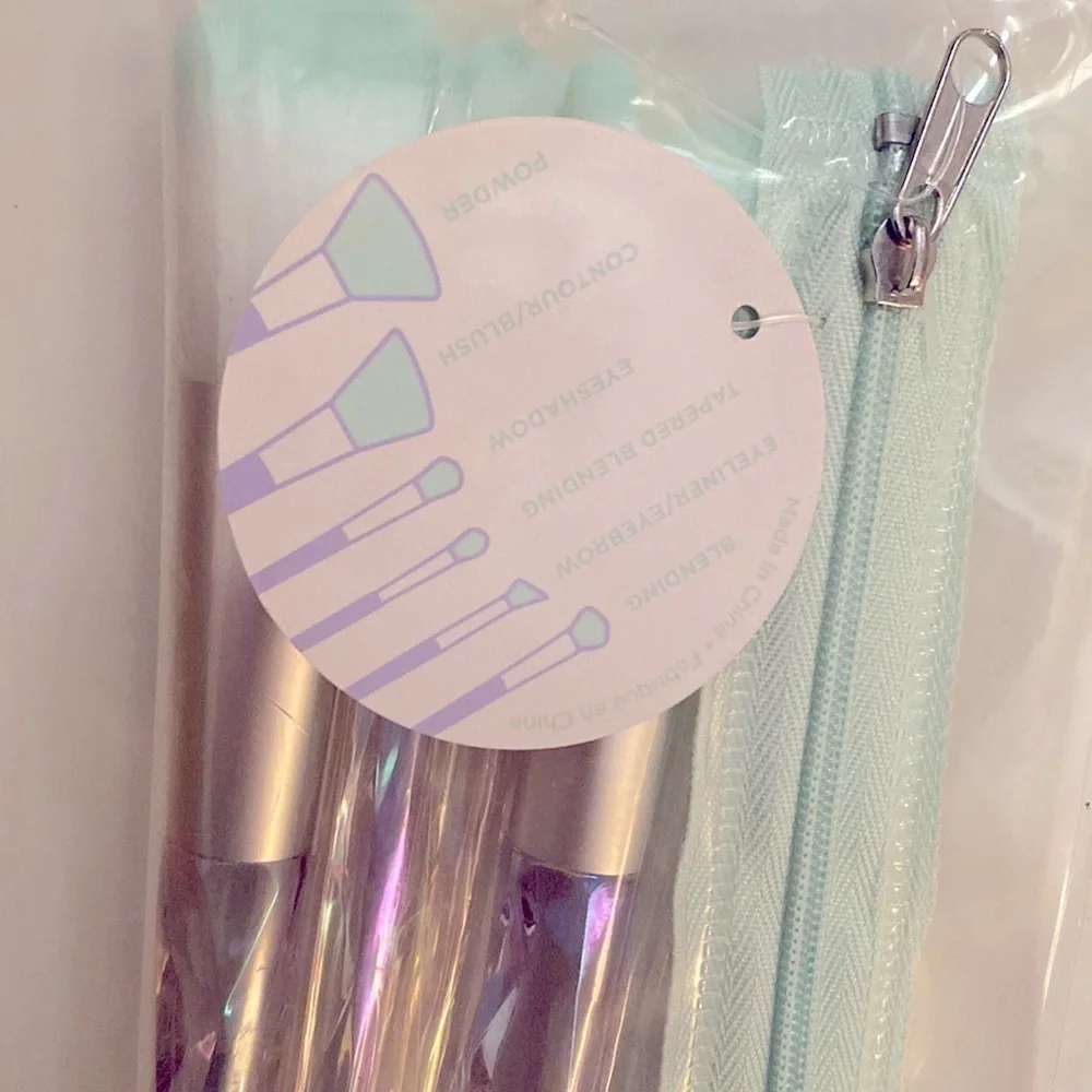NWT URBAN OUTFITTERS 6 PIECE BLUE IRIDESCENT CRYSTAL BRUSH SET